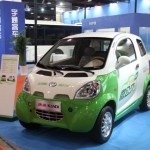 Shenzhen Limits Car Registrations Even as China Extends Electric-Car Incentives